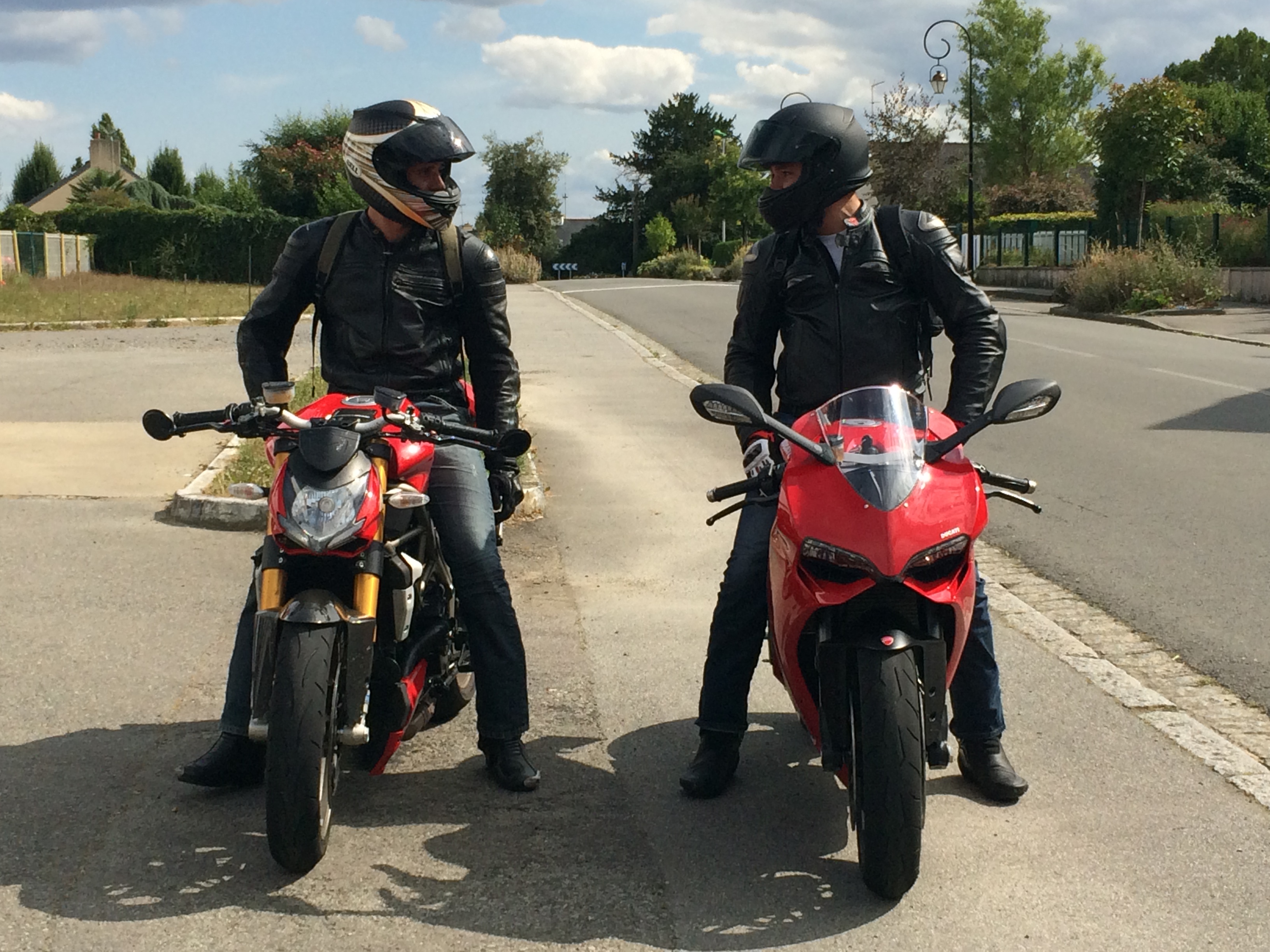 Ducati : Roadster ou Sportive ?